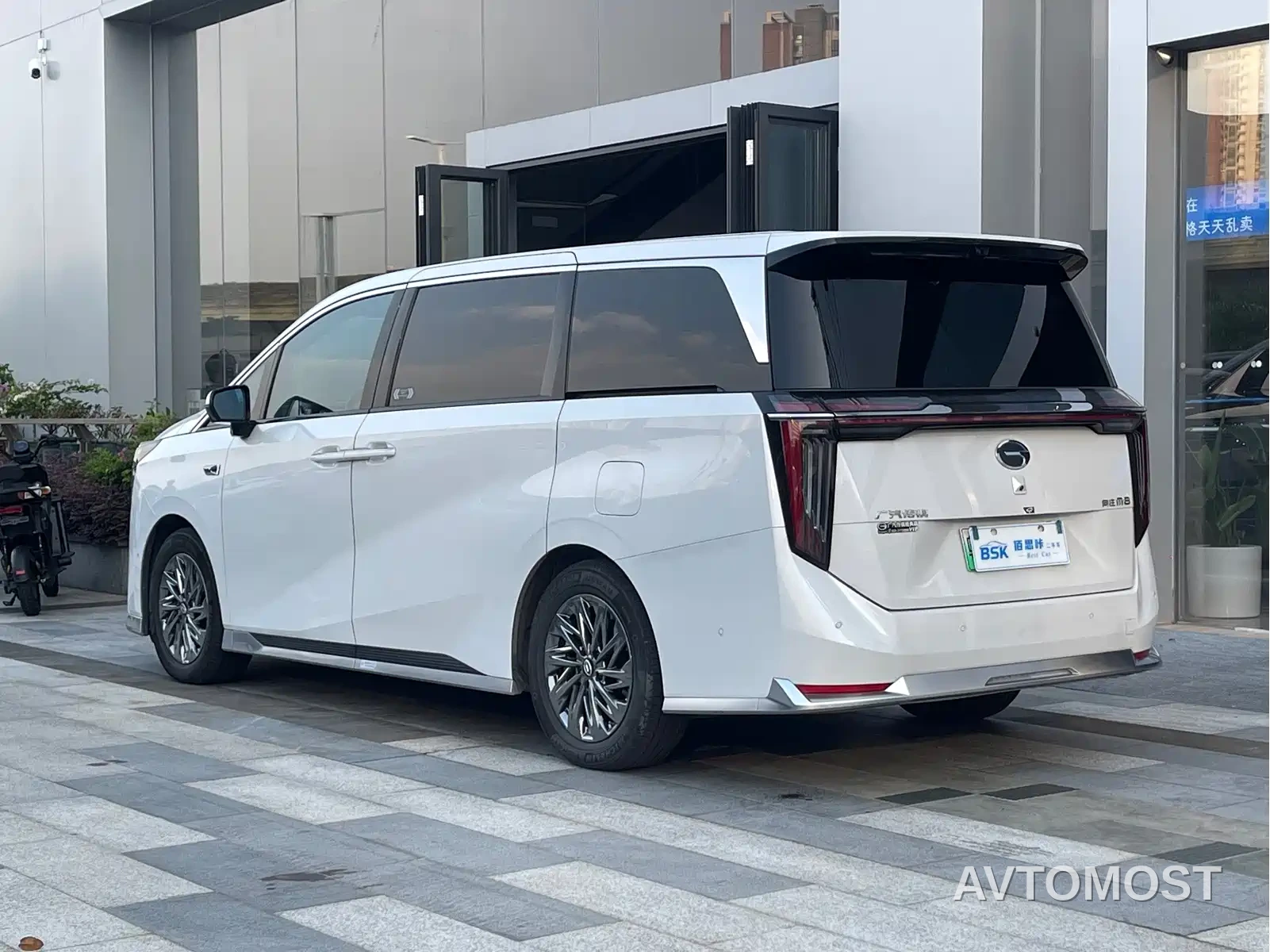 GAC Trumpchi Xiangwang M8 2025 Model QianKun Series Ultra First Class — фото 4