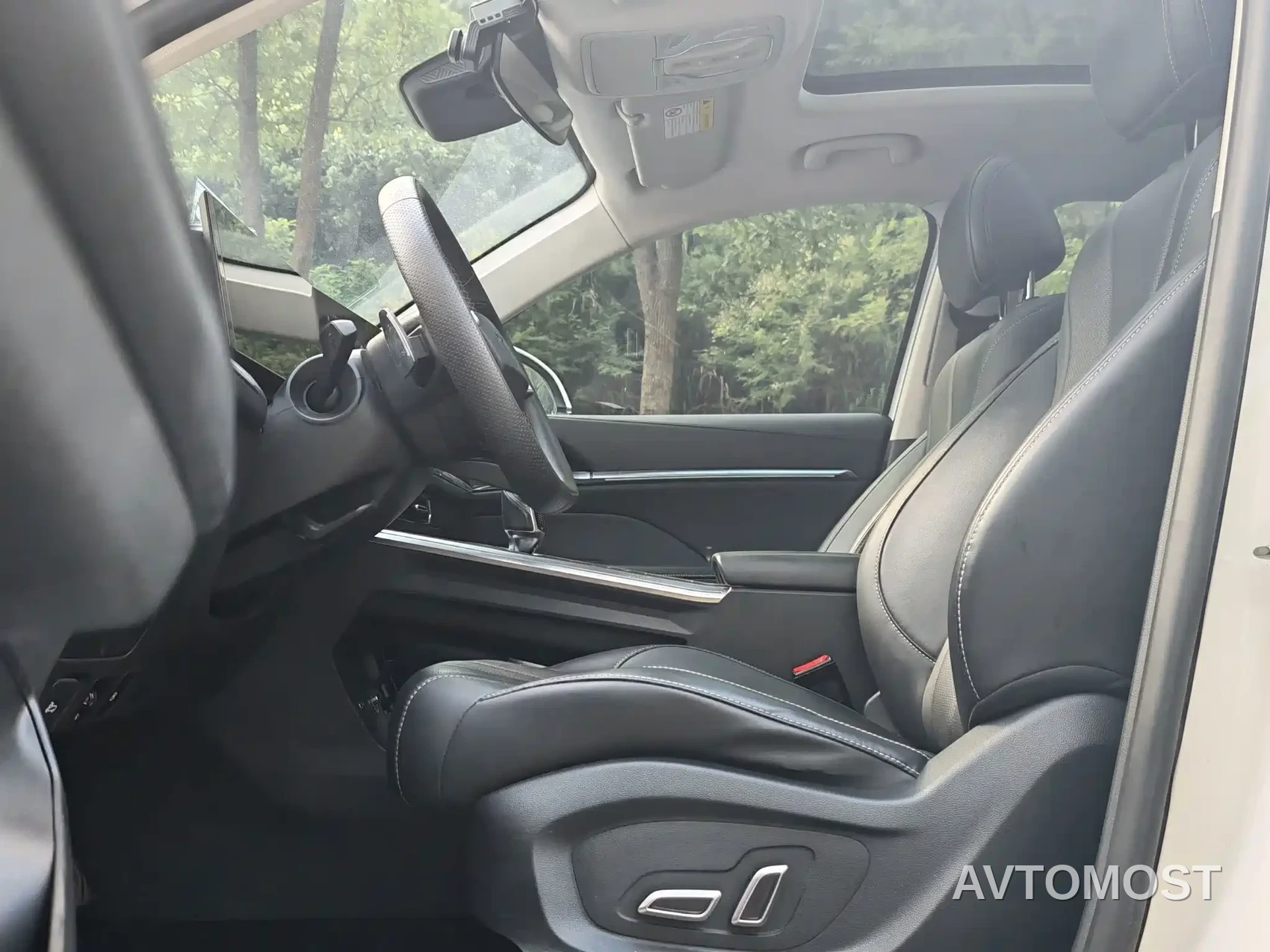 Roewe RX5 eMAX 2022 1.5T PHEV Fearless Honor Edition — фото 8