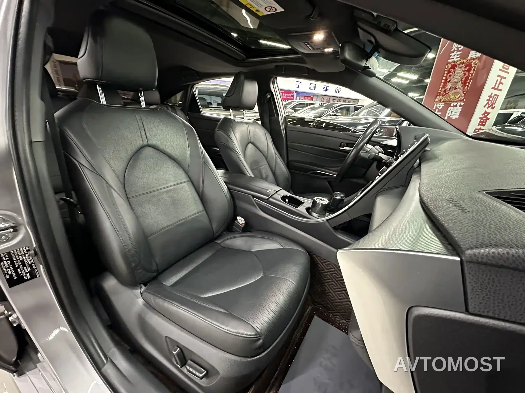 Toyota Avalon 2019 Hybrid 2.5L Luxury Edition China VI — фото 10