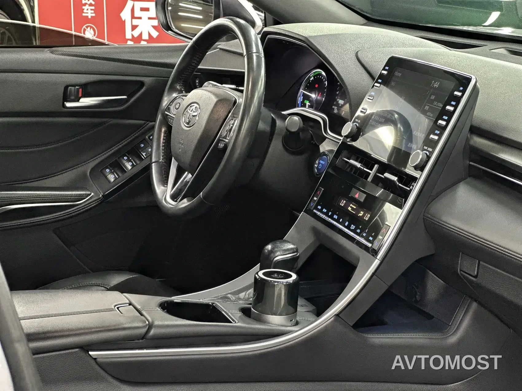 Toyota Avalon 2019 Hybrid 2.5L Luxury Edition China VI — фото 11