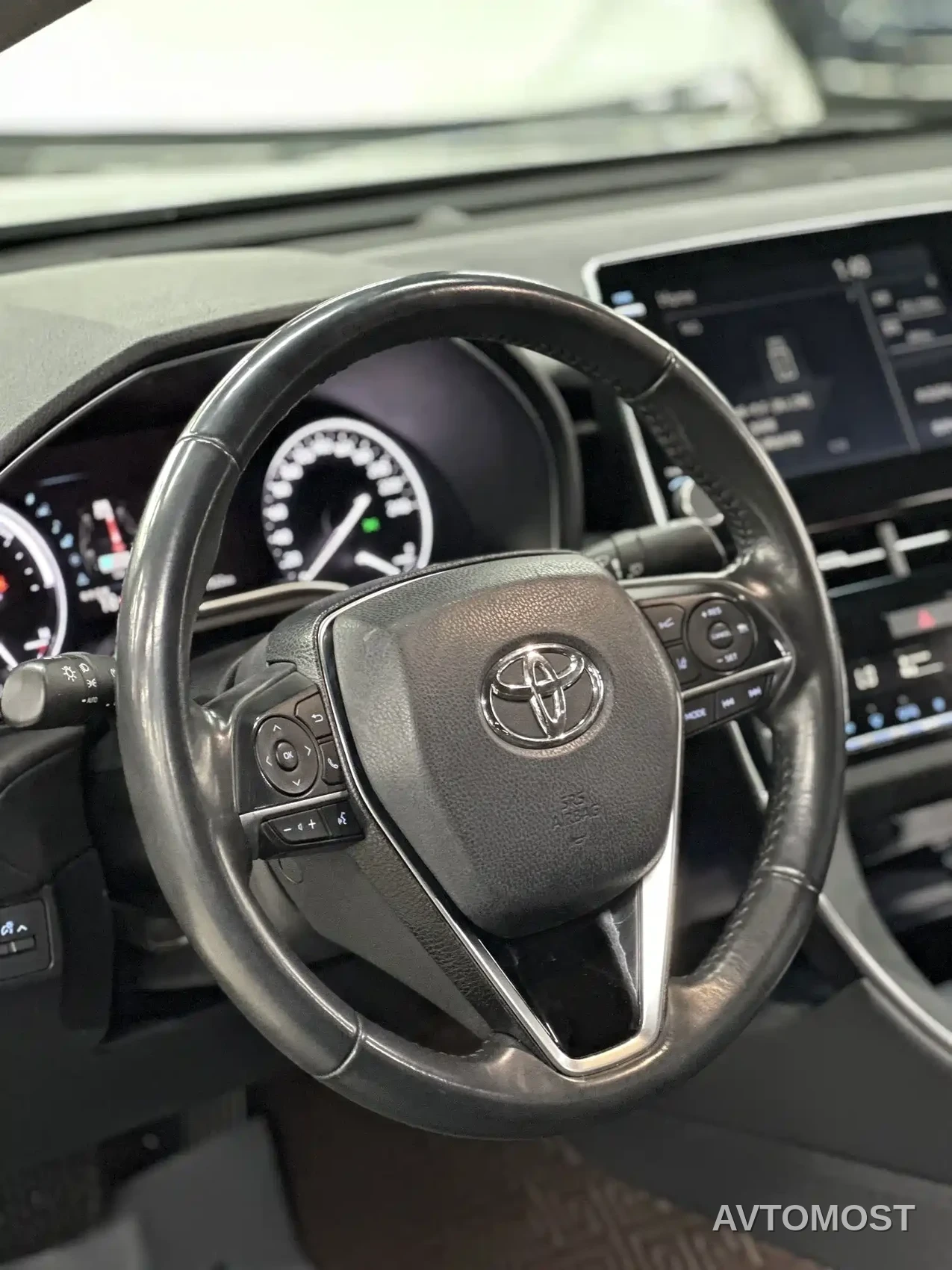 Toyota Avalon 2019 Hybrid 2.5L Luxury Edition China VI — фото 19
