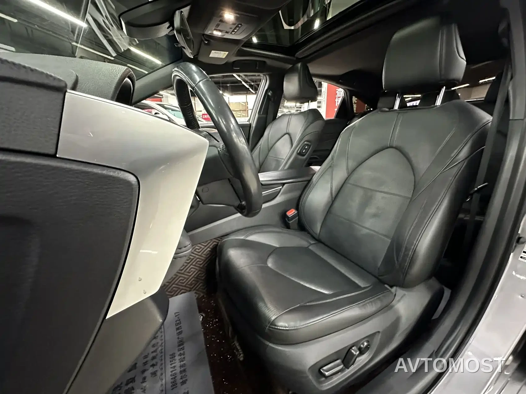 Toyota Avalon 2019 Hybrid 2.5L Luxury Edition China VI — фото 22