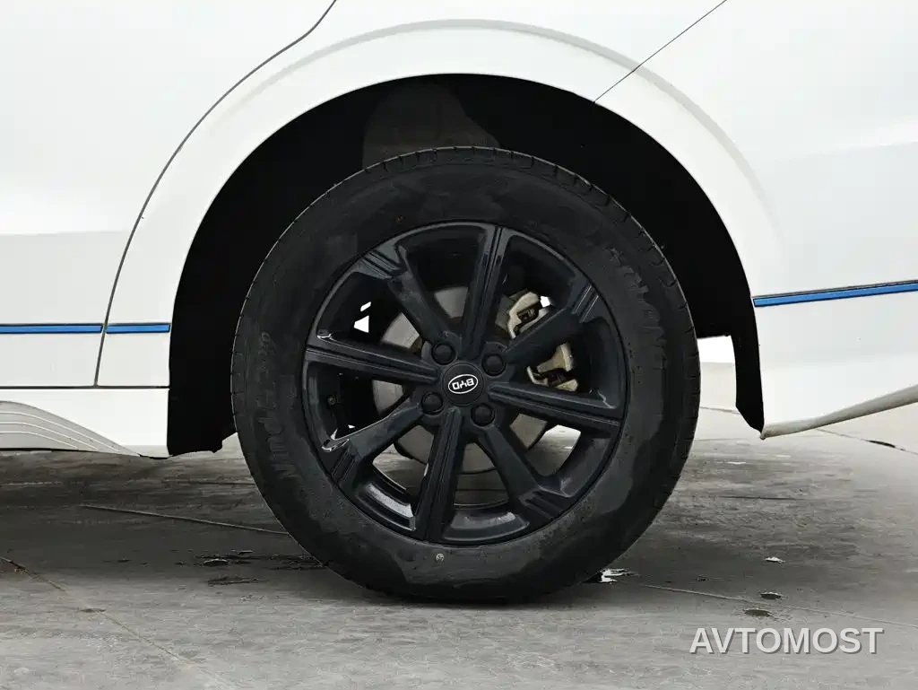 BYD e3 2021 Leading Comfort Edition — фото 8