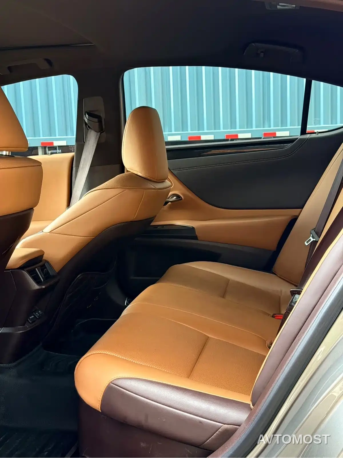 Lexus ES 2020 Model 300h Excellence Edition — фото 5