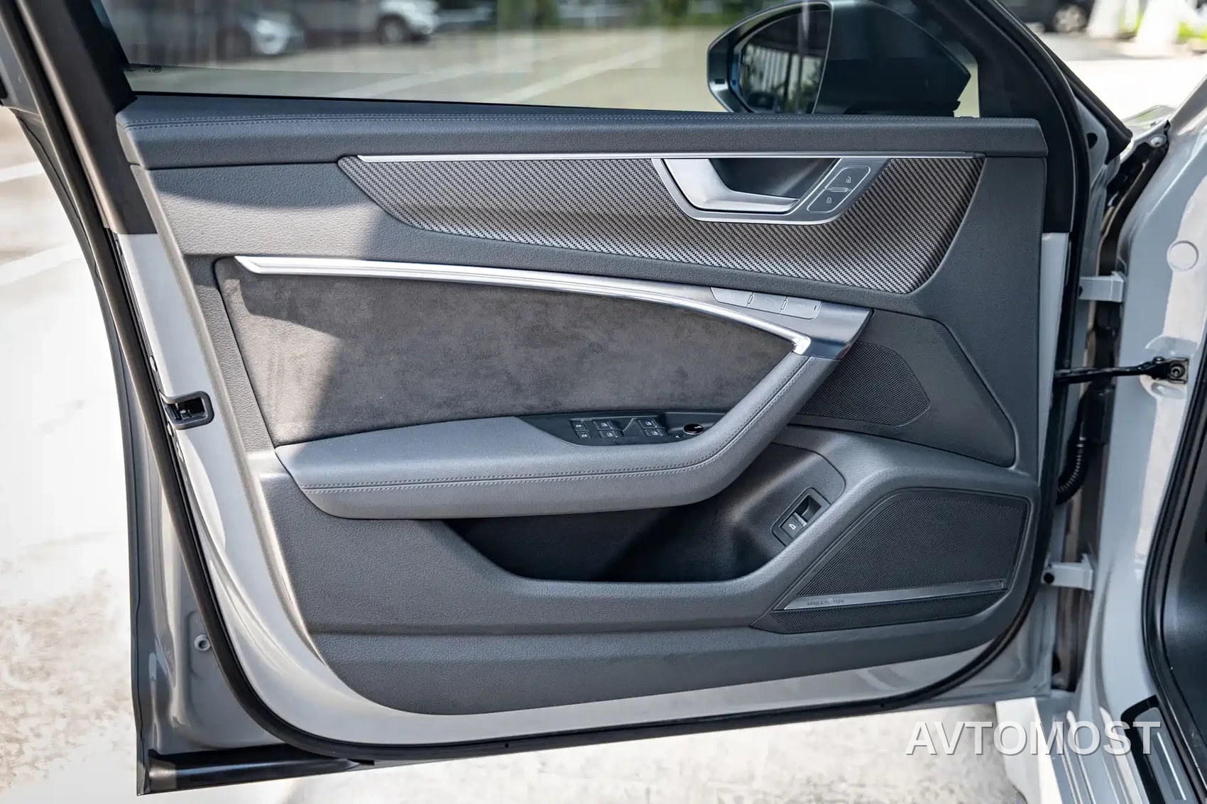 Audi RS 6 2021 RS 6 4.0T Avant — фото 8