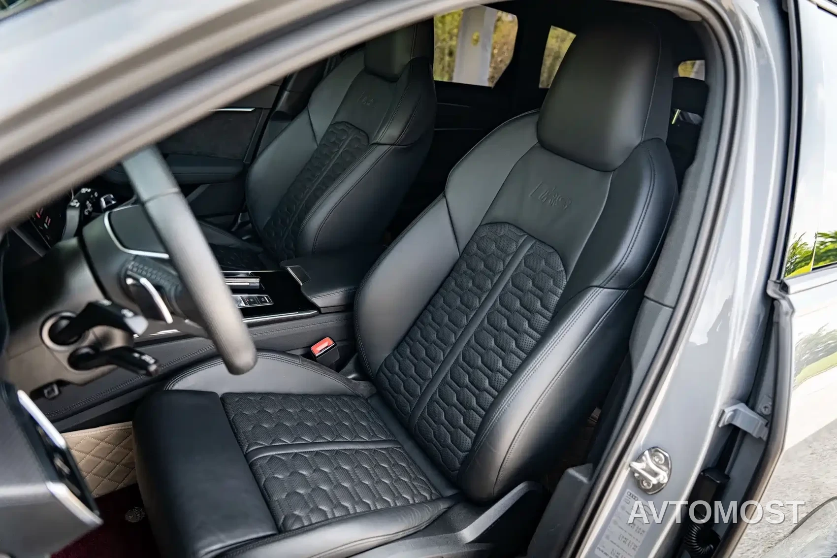 Audi RS 6 2021 RS 6 4.0T Avant — фото 16