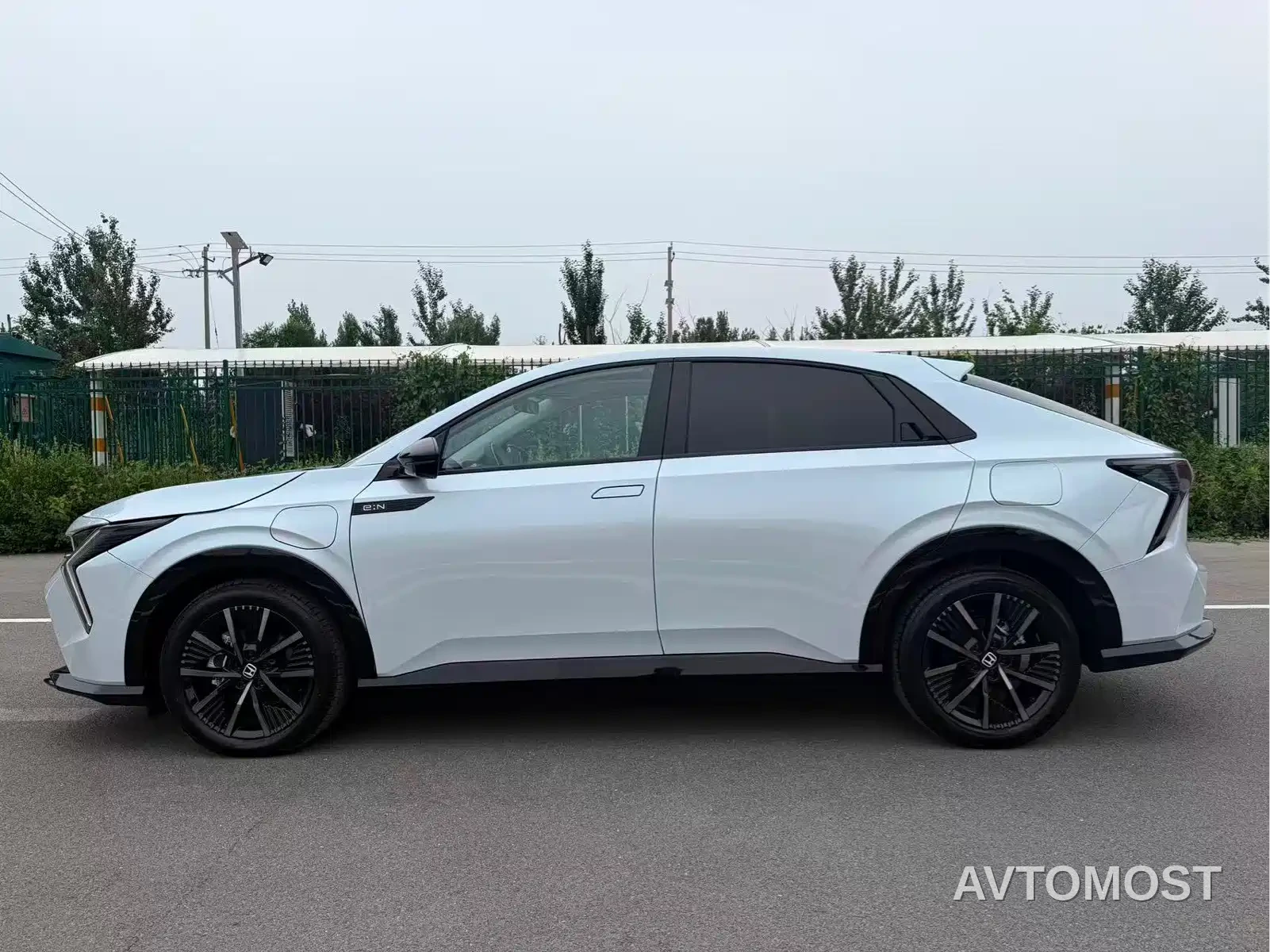 Honda Hunting Light e:NS2 2024 Brilliant Light Edition — фото 8
