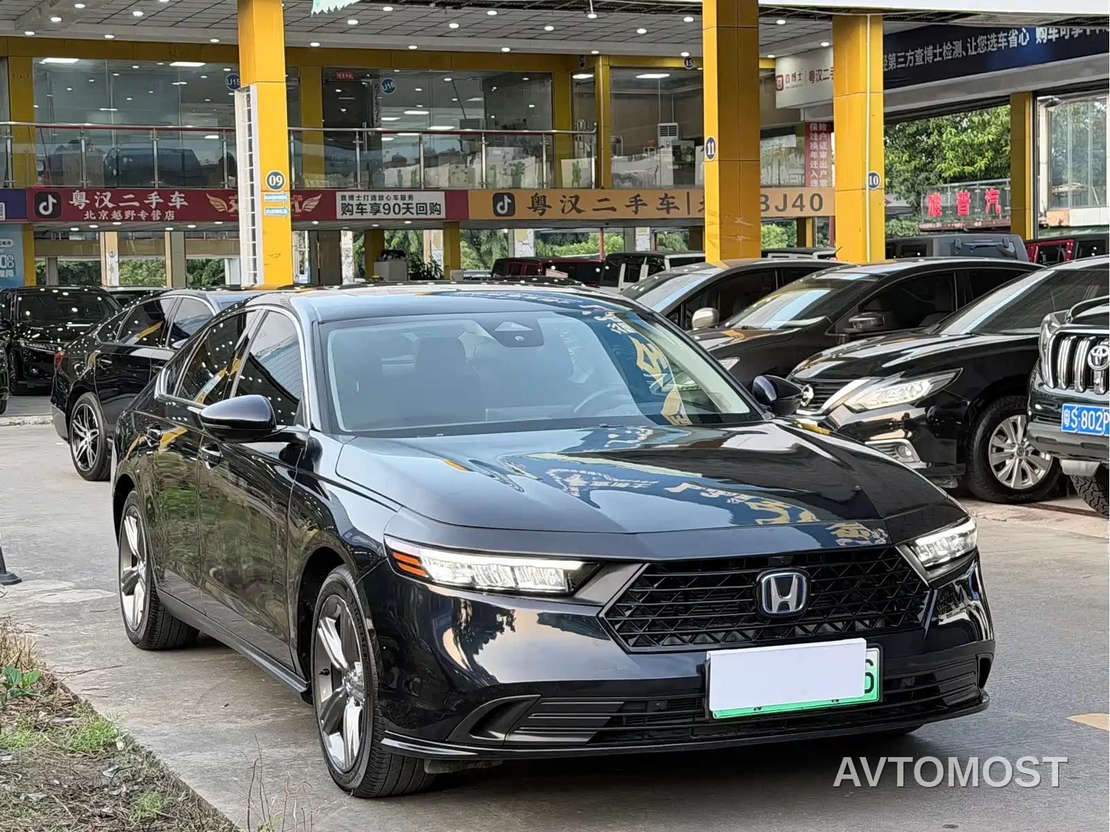 Honda Accord New Energy 2025 Model 2.0L e:PHEV Luxury Edition — фото 3