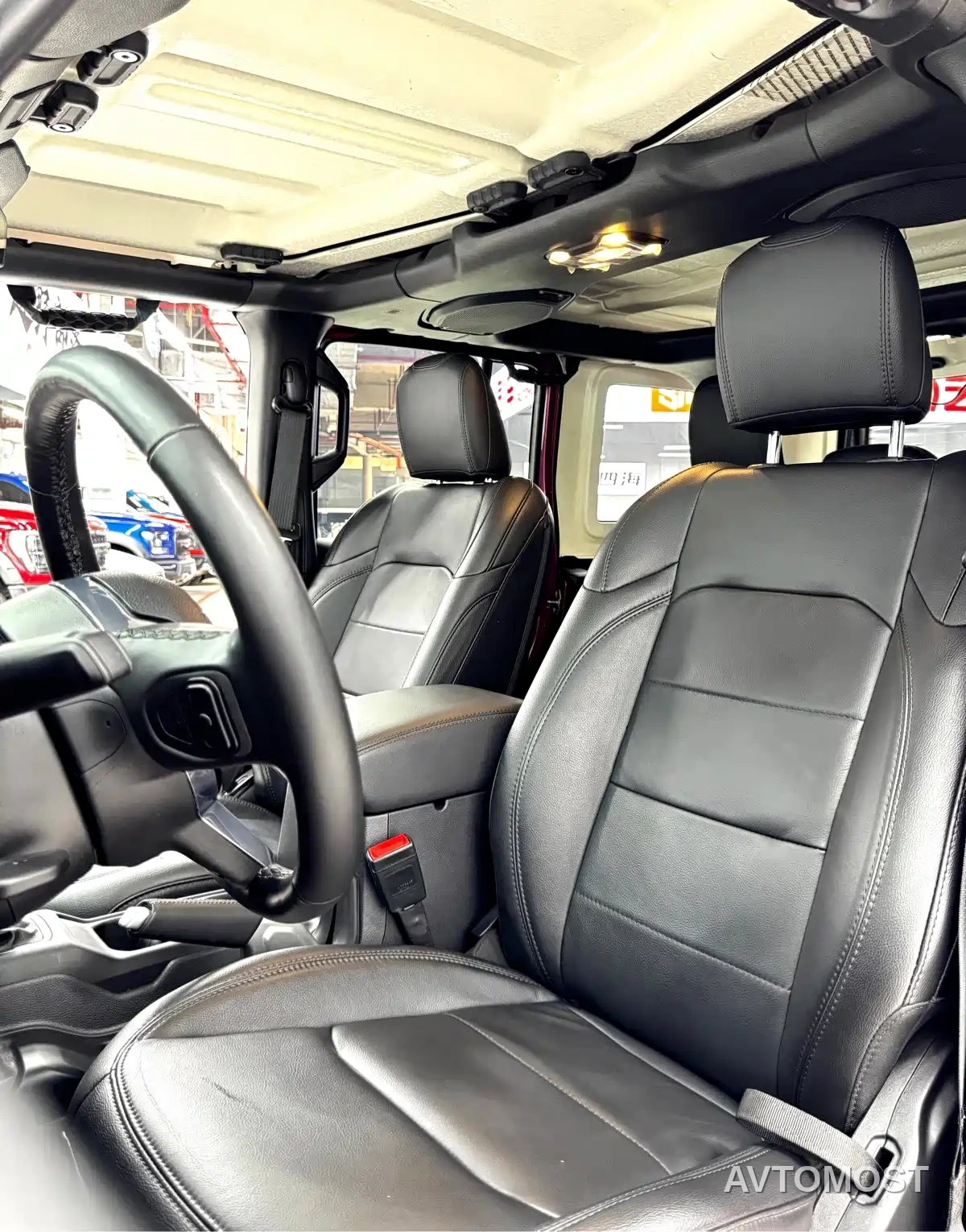 Jeep Wrangler 2022 2.0T Highland Bahamas Pink Sand Special — фото 5