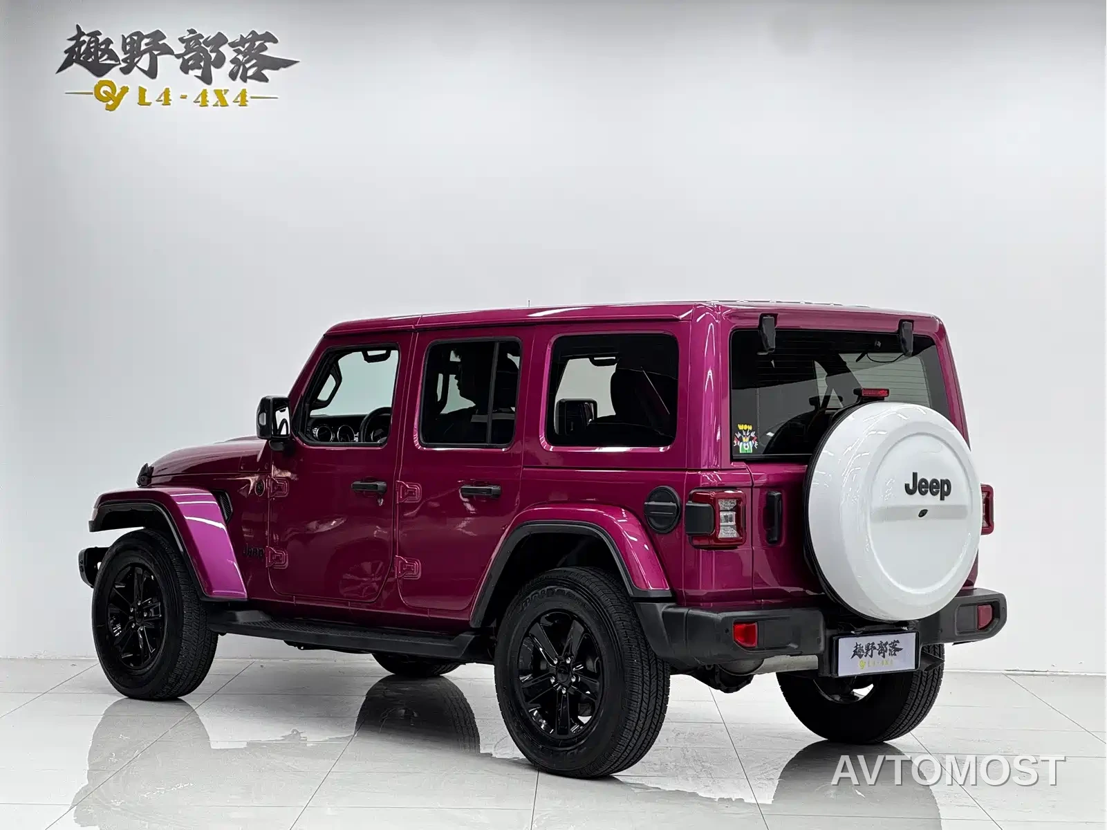 Jeep Wrangler 2022 2.0T Highland Bahamas Pink Sand Special — фото 12
