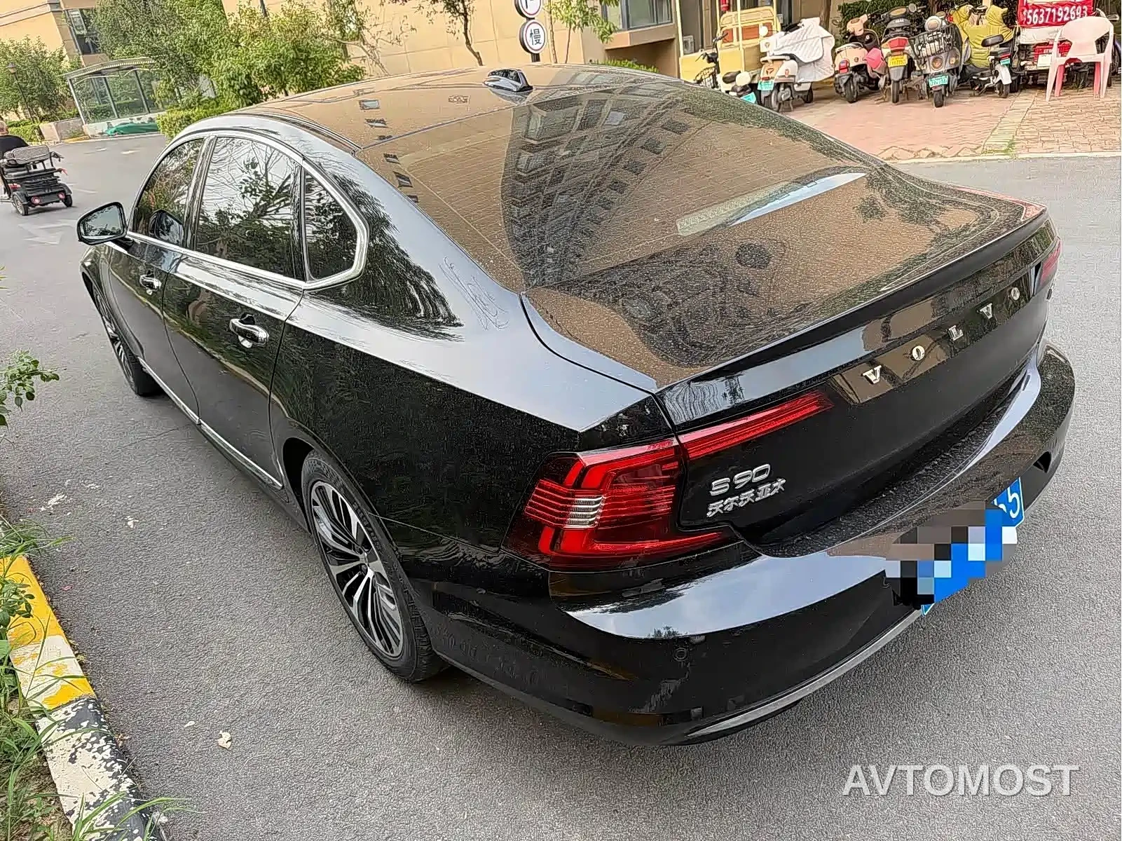 Volvo S90 2023 B5 Intelligent Comfort Luxury Edition — фото 9