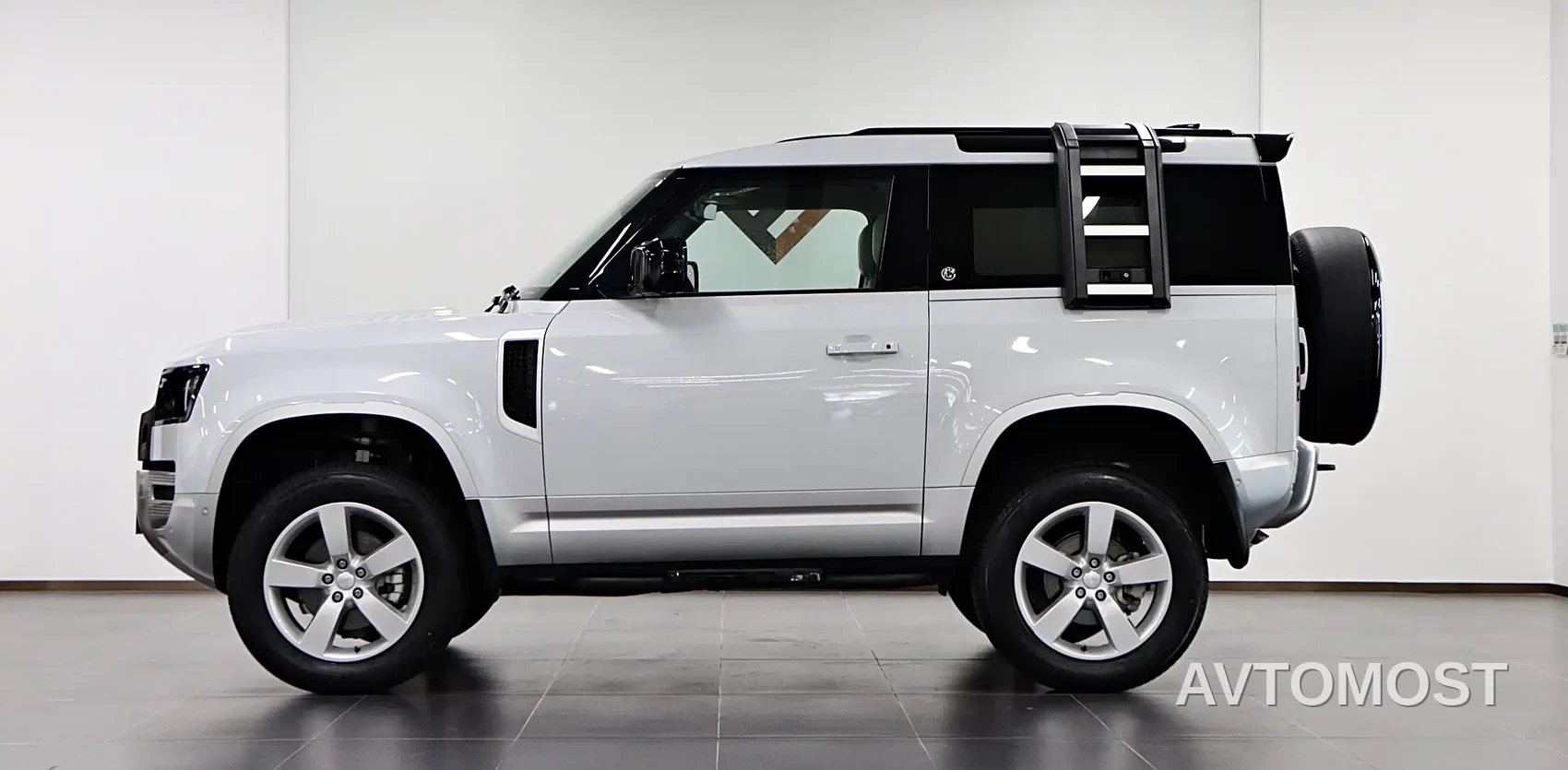 Land Rover Defender 2022 Model 90 2.0T P300 Tiger Ambition Edition — фото 7