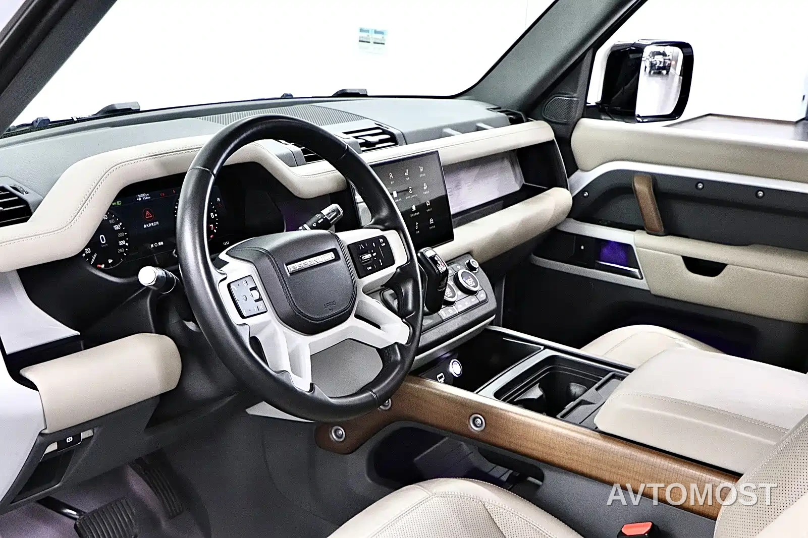 Land Rover Defender 2022 Model 90 2.0T P300 Tiger Ambition Edition — фото 11