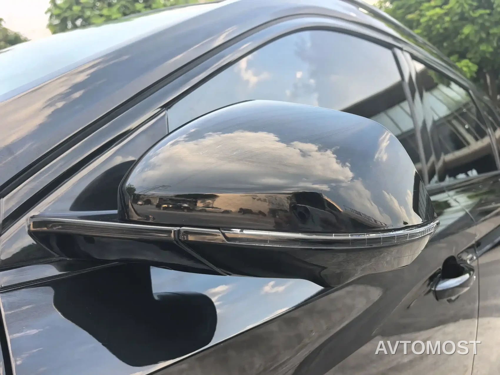 Roewe RX5 New Energy 2021 Model ePLUS National Trend Ronglin Luxury Edition — фото 17