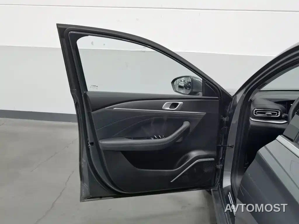 Geely Galaxy Stellar 6 2025 60km Voyager Edition — фото 7