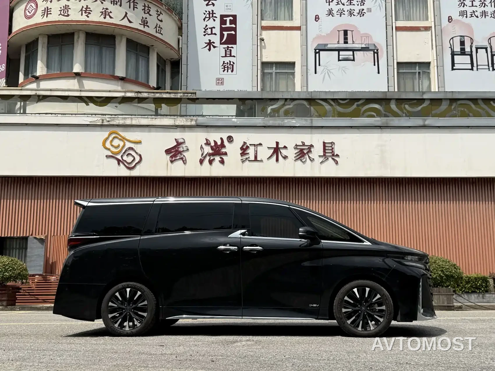 Toyota Crown (Import) 2024 2.5L Ultimate Edition — фото 9