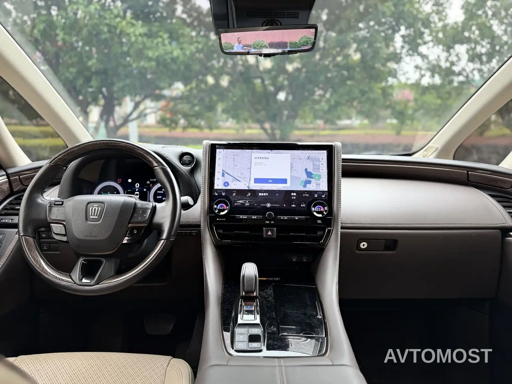 Toyota Crown (Import) 2024 2.5L Ultimate Edition — фото 17