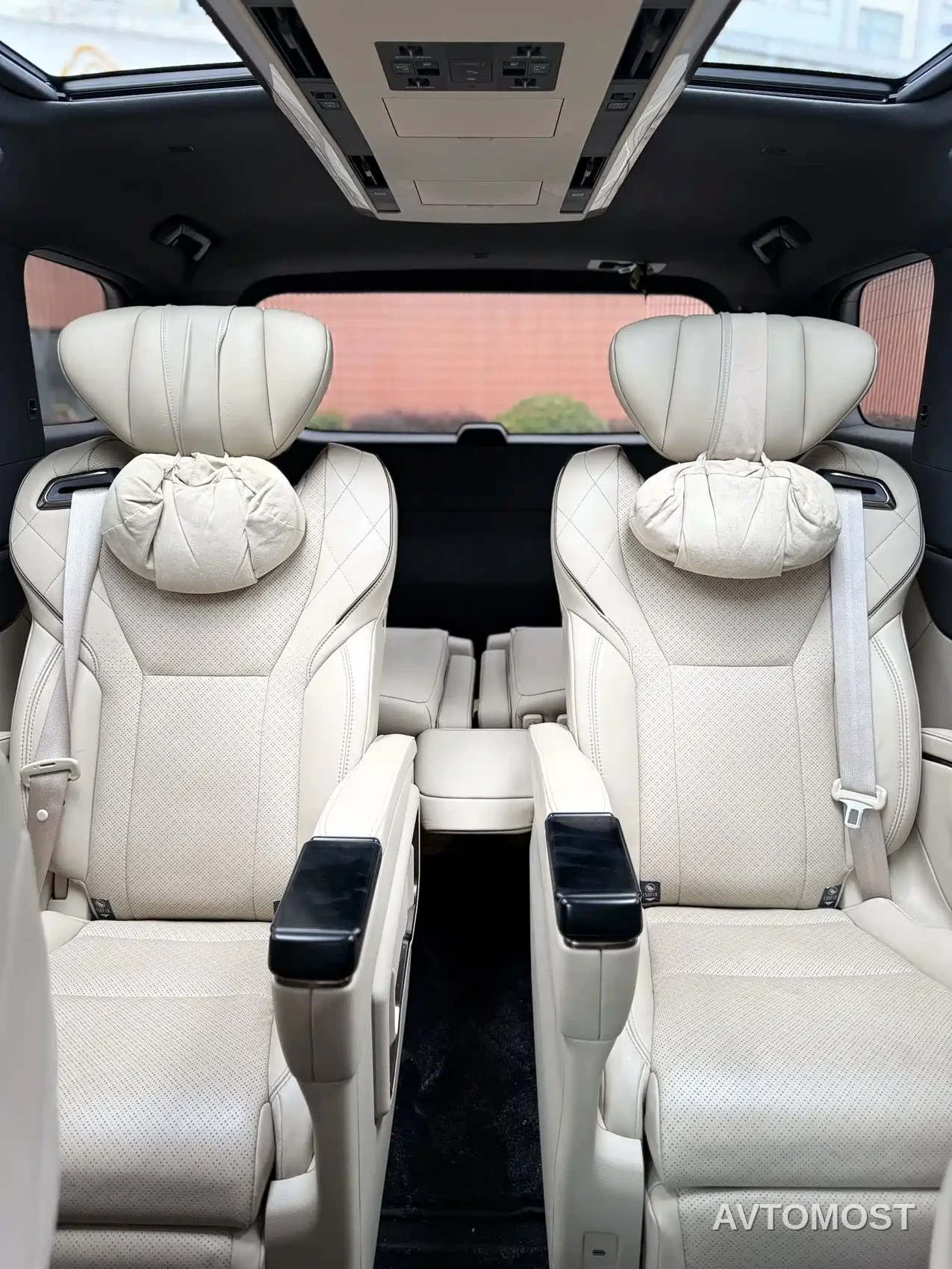 Toyota Crown (Import) 2024 2.5L Ultimate Edition — фото 21