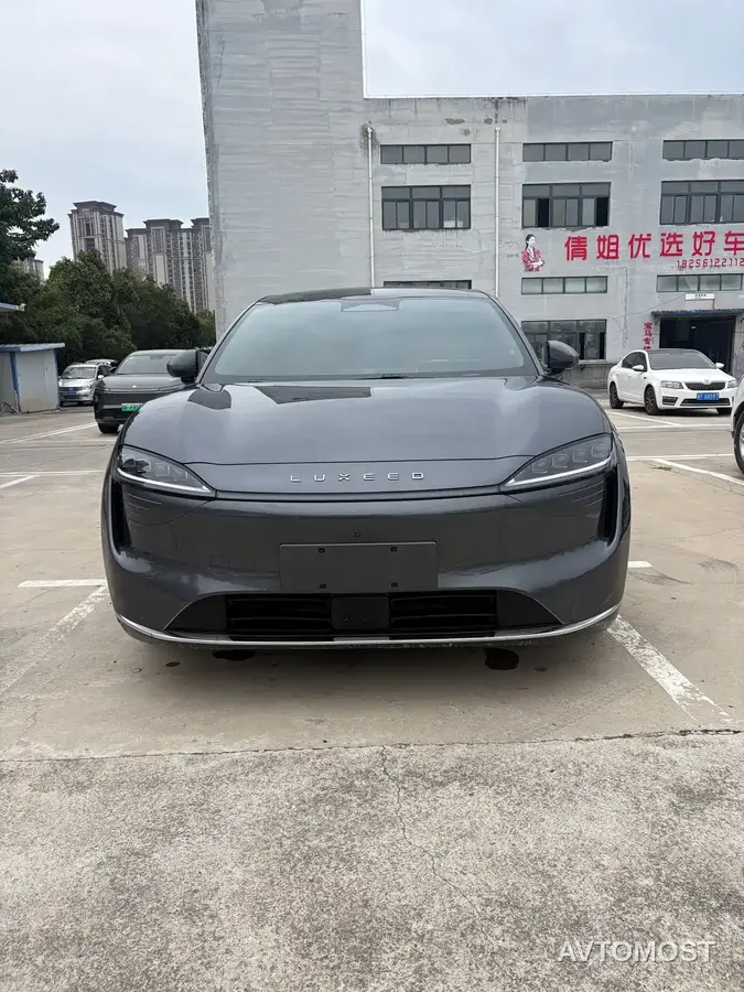 Zhijie Luxeed R7 2024 Pure Electric 667km Max