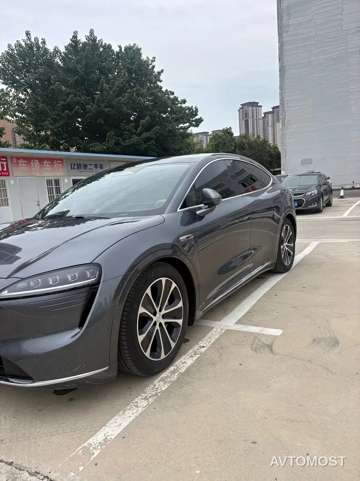 Zhijie Luxeed R7 2024 Pure Electric 667km Max — фото 3