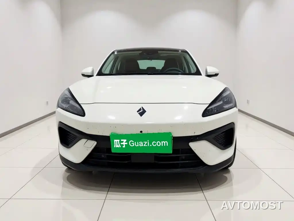 Baojun Yunhai 2024 140km Plug-in Hybrid — фото 2