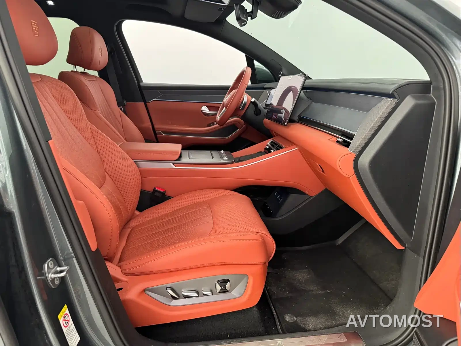 BYD Tang L 2025 DM 175KM Drone Player Edition — фото 11