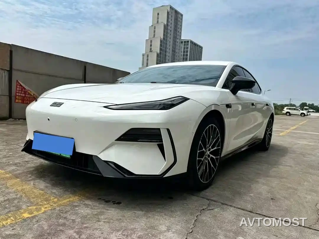 Geely Galaxy E8 2025 Model 610km Premium Edition — фото 1