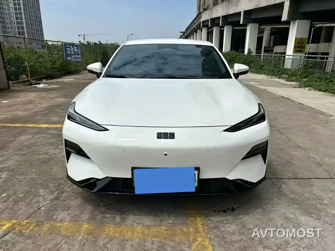 Geely Galaxy E8 2025 Model 610km Premium Edition — фото 2