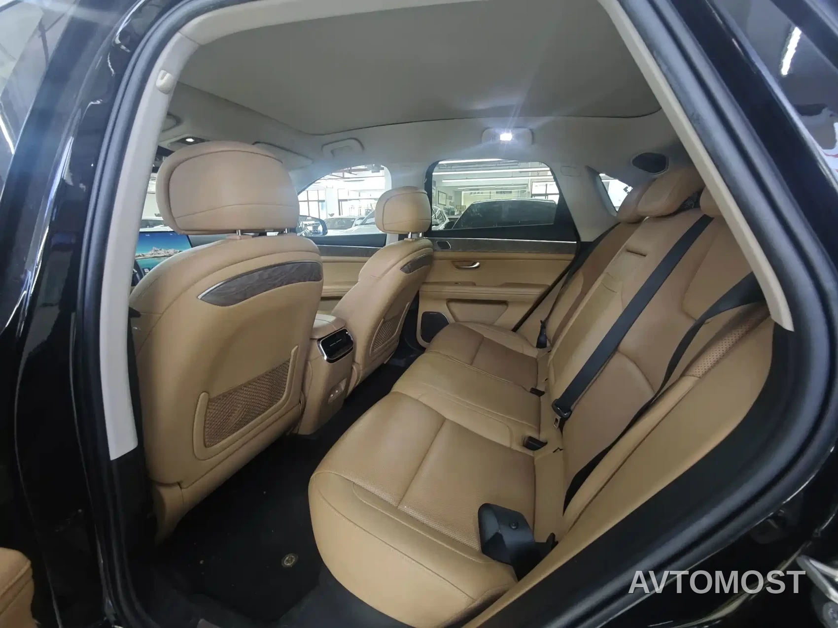 AITO M5 2022 Extended Range AWD Flagship — фото 5
