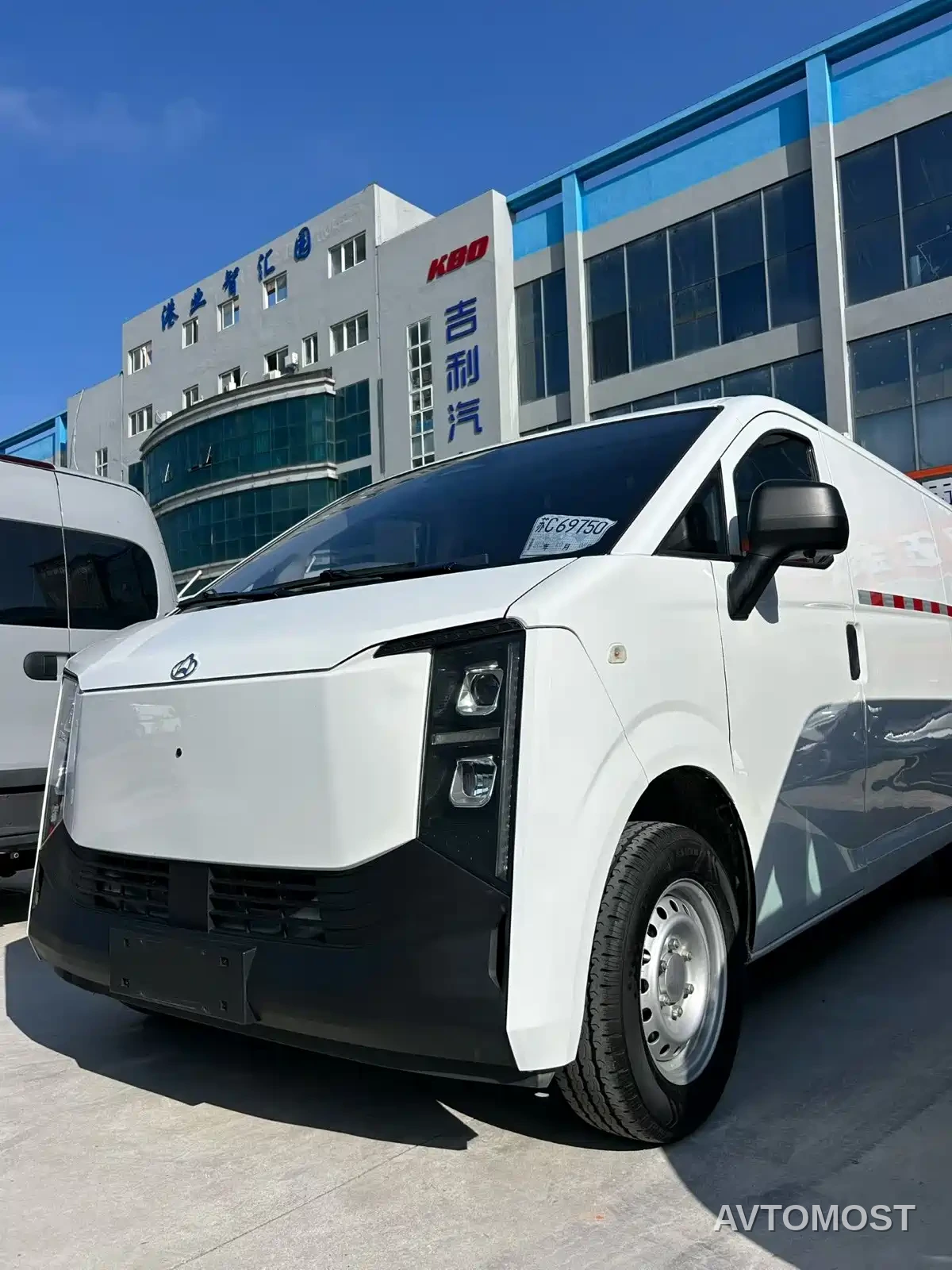 Changan Kuayue Kua Yue Xing Guang EV 2025 3-Person Van 350km Smart Driving Edition — фото 2