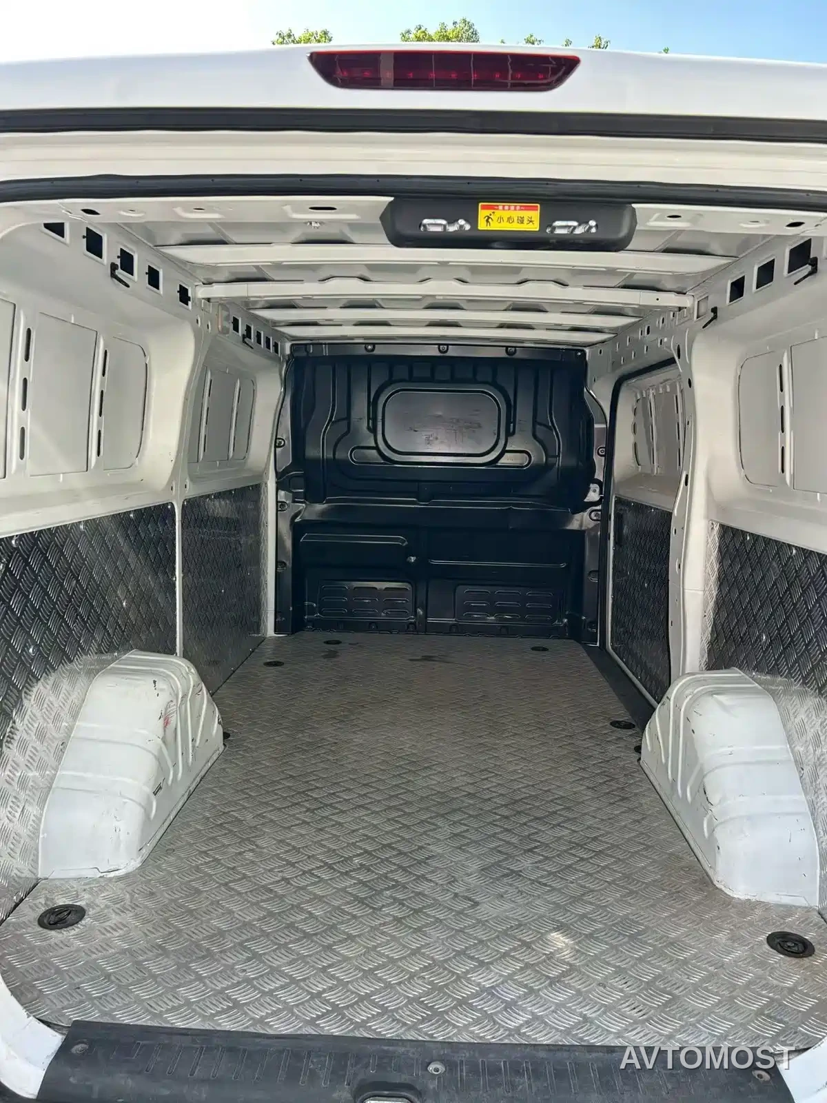 Changan Kuayue Kua Yue Xing Guang EV 2025 3-Person Van 350km Smart Driving Edition — фото 5