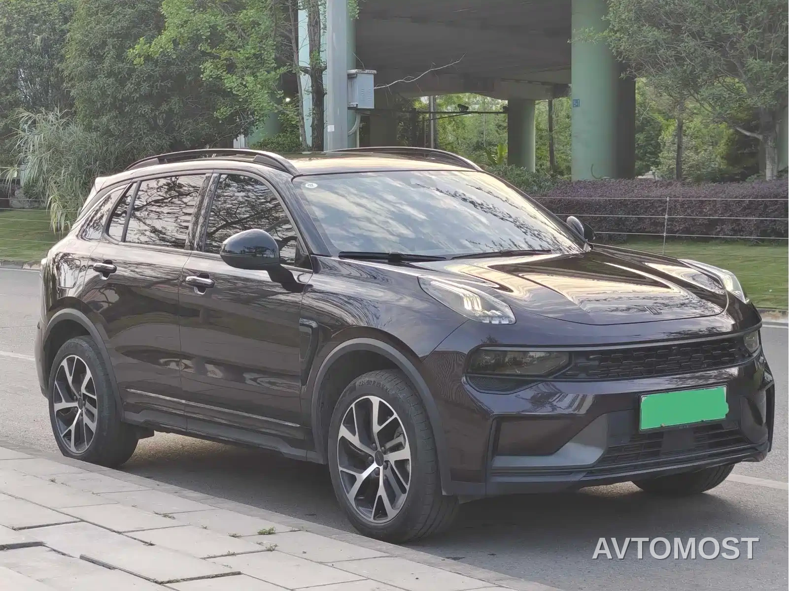 Lynk & Co 01 EM-P 2021 1.5TD PHEV Halo — фото 3