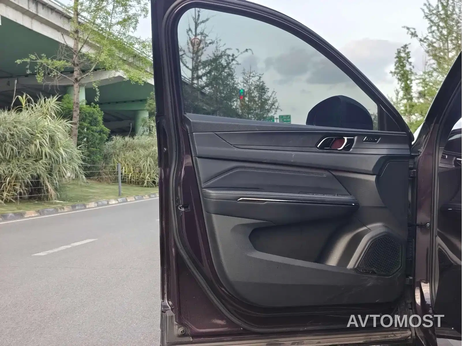 Lynk & Co 01 EM-P 2021 1.5TD PHEV Halo — фото 7