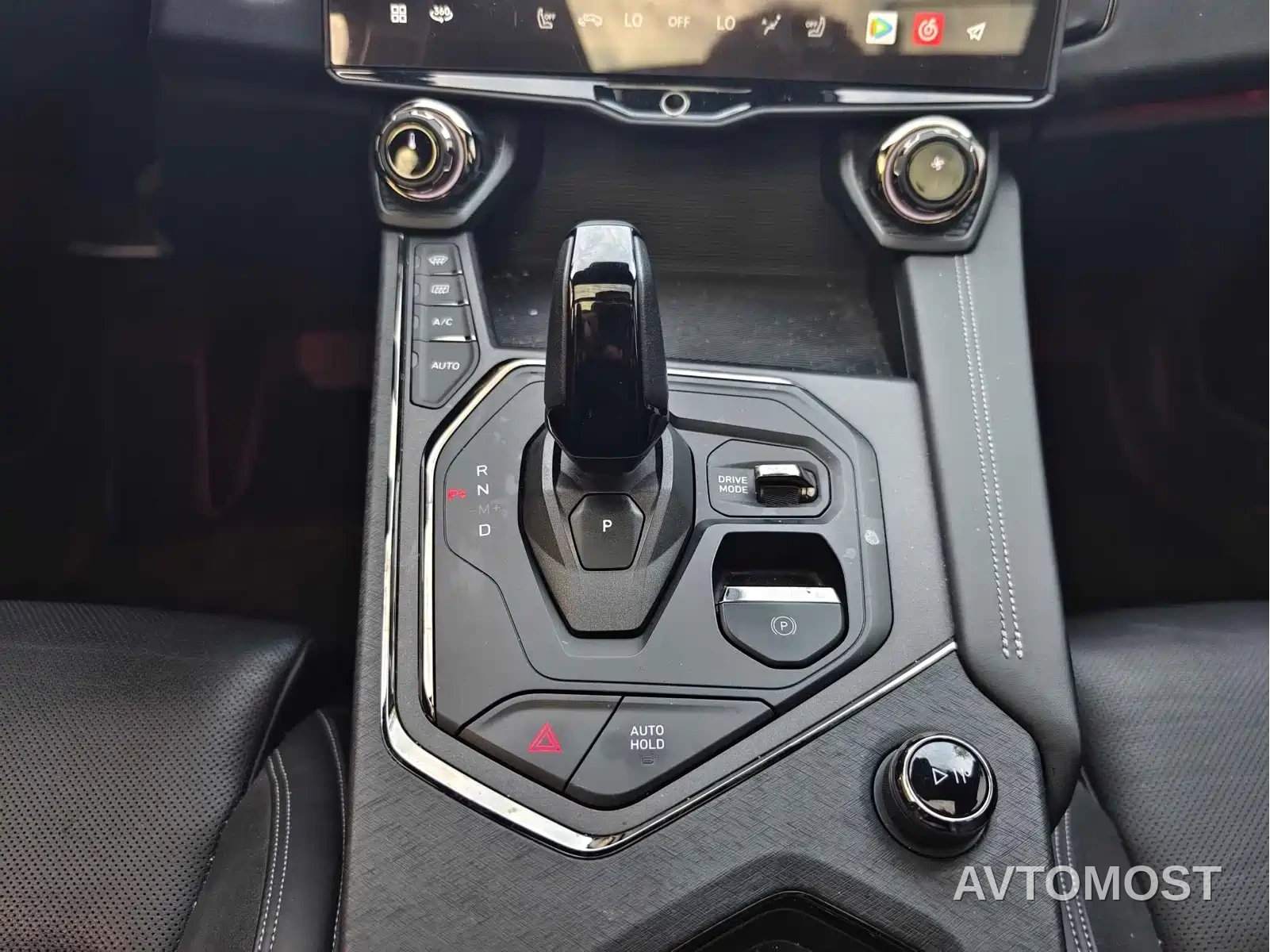 Lynk & Co 01 EM-P 2021 1.5TD PHEV Halo — фото 12