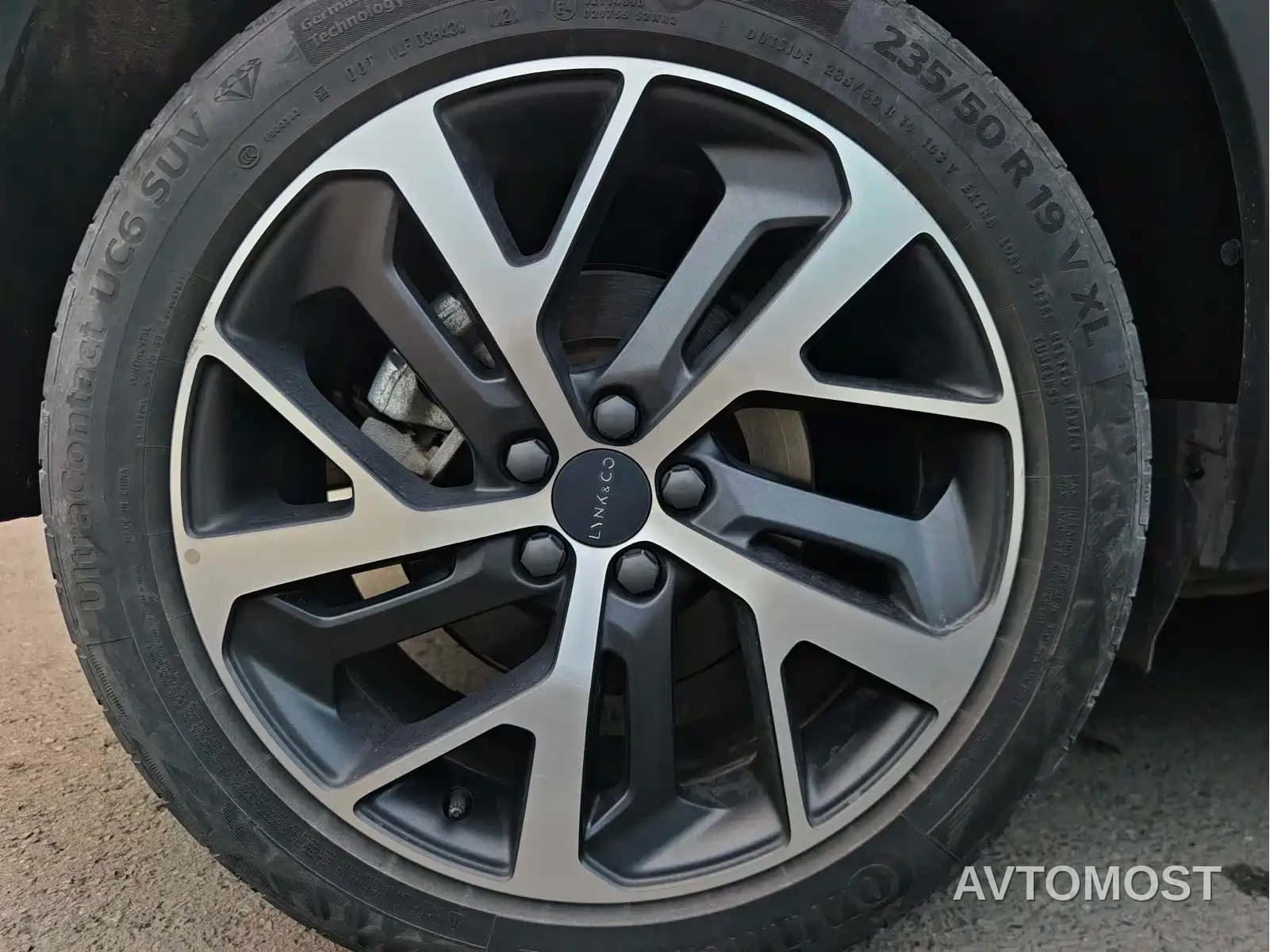 Lynk & Co 01 EM-P 2021 1.5TD PHEV Halo — фото 17