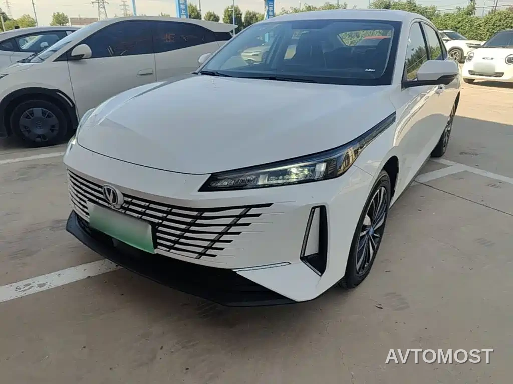 Changan Eado PHEV 2025 Smart New Blue Whale 145KM Battleship Edition — фото 1