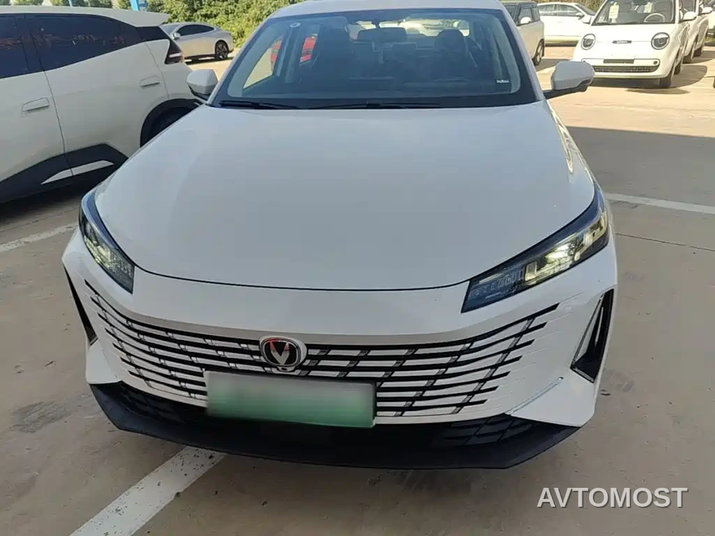 Changan Eado PHEV 2025 Smart New Blue Whale 145KM Battleship Edition — фото 3