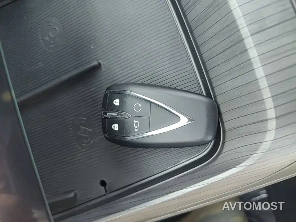 Changan Eado PHEV 2025 Smart New Blue Whale 145KM Battleship Edition — фото 9