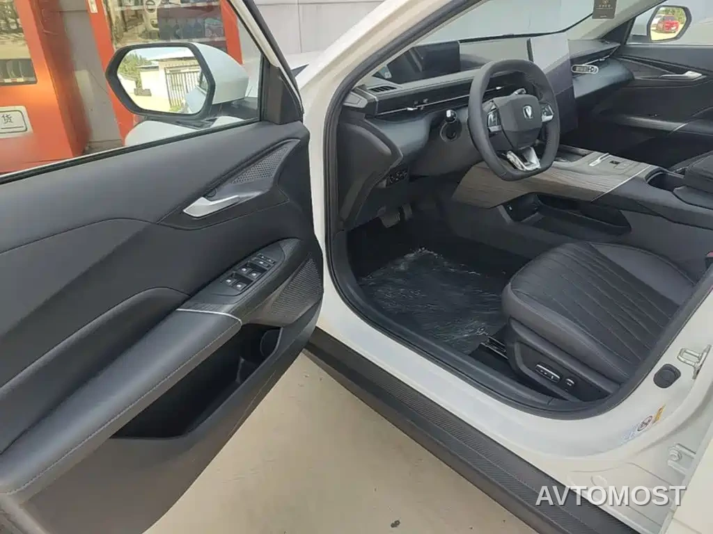 Changan Eado PHEV 2025 Smart New Blue Whale 145KM Battleship Edition — фото 16