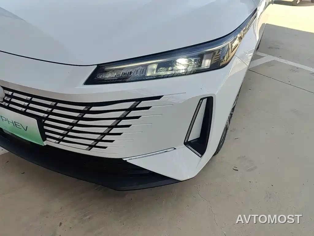 Changan Eado PHEV 2025 Smart New Blue Whale 145KM Battleship Edition — фото 24