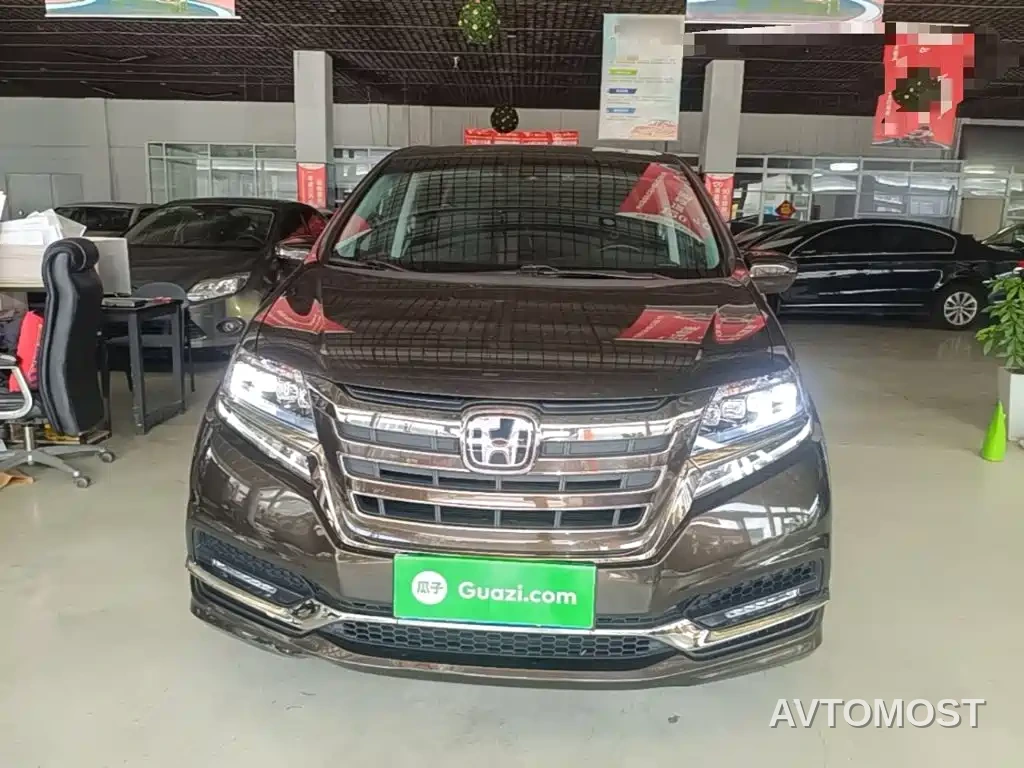 Honda Elysion 2019 2.0L Hybrid Luxury Edition — фото 3