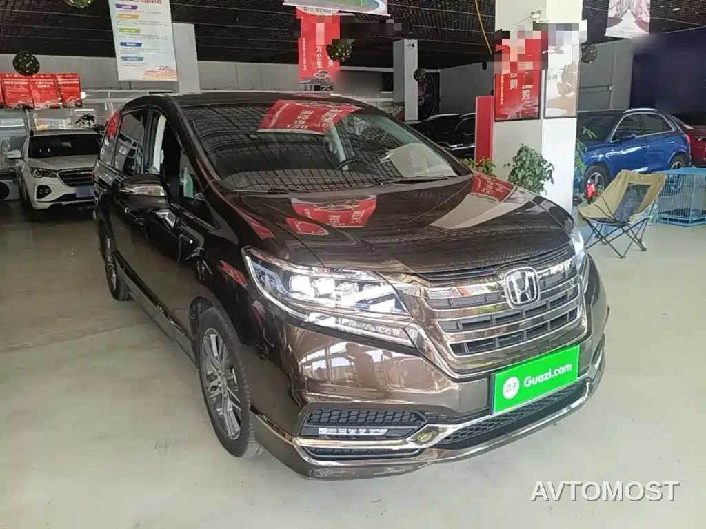 Honda Elysion 2019 2.0L Hybrid Luxury Edition — фото 4