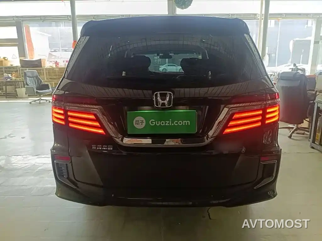 Honda Elysion 2019 2.0L Hybrid Luxury Edition — фото 6