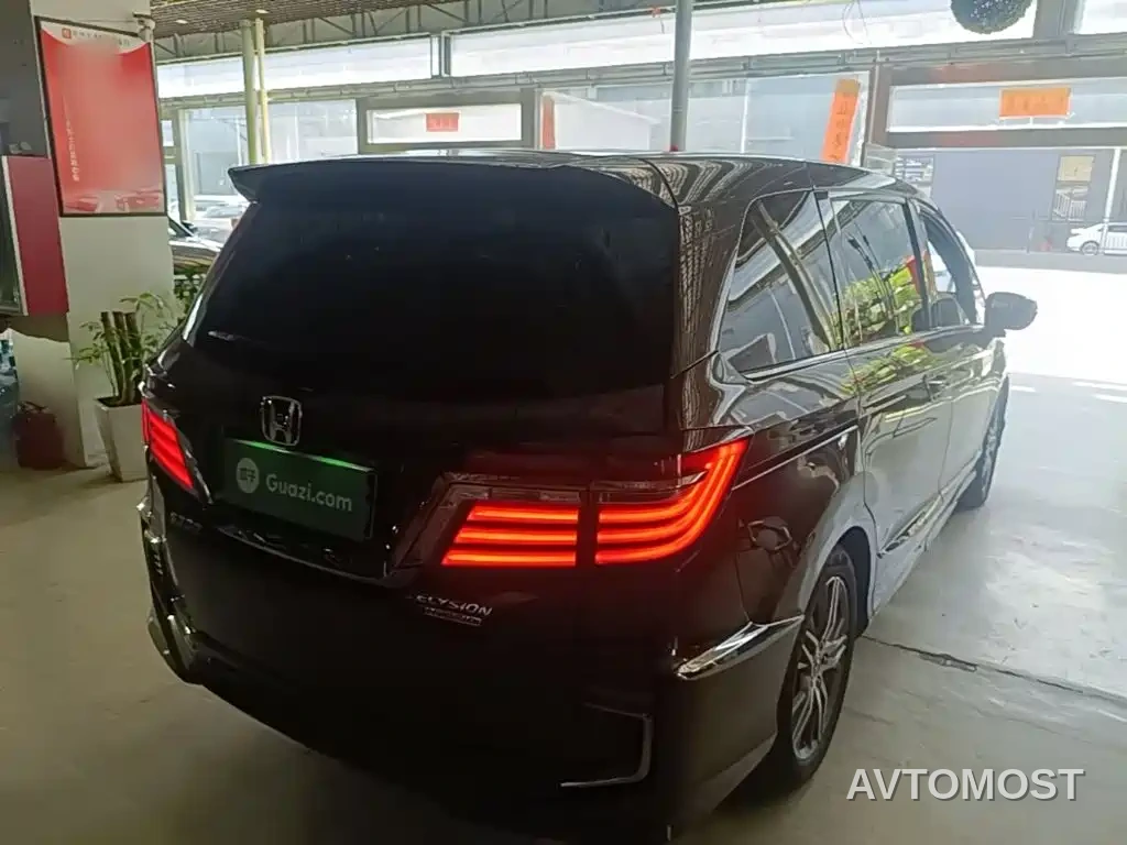Honda Elysion 2019 2.0L Hybrid Luxury Edition — фото 7