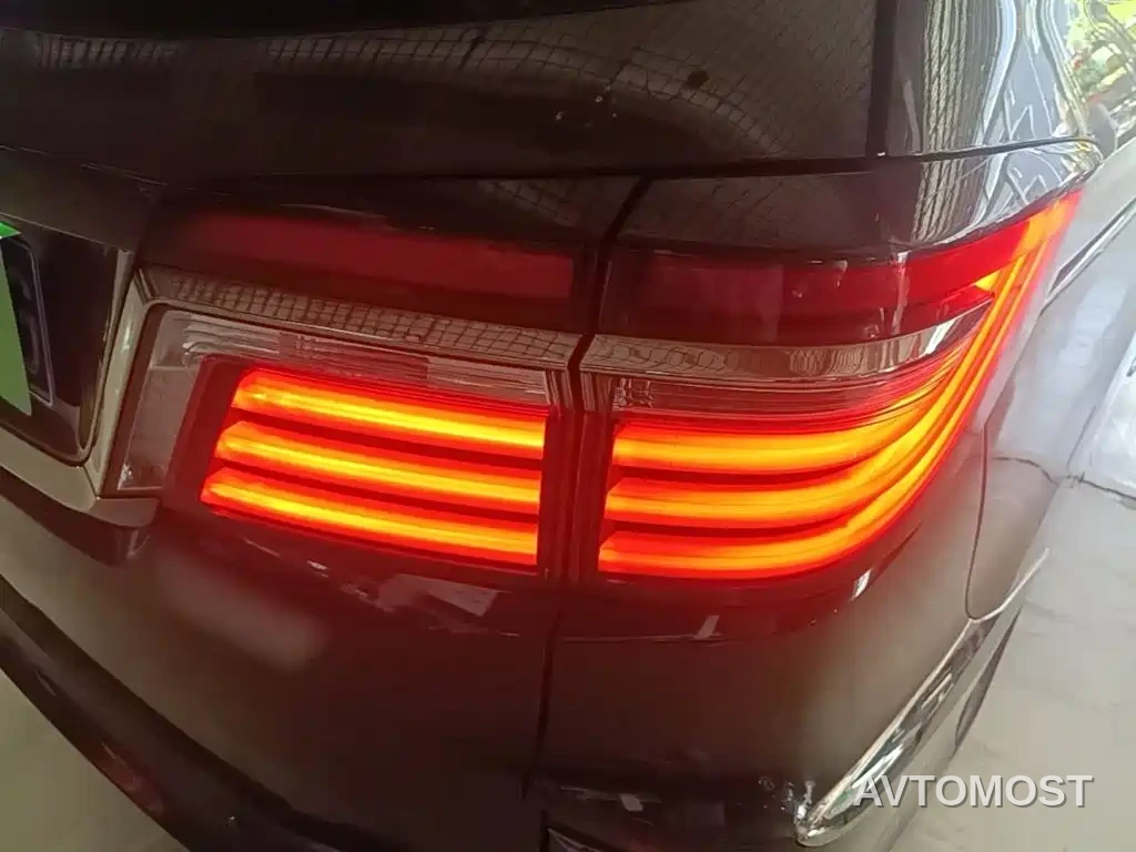Honda Elysion 2019 2.0L Hybrid Luxury Edition — фото 8