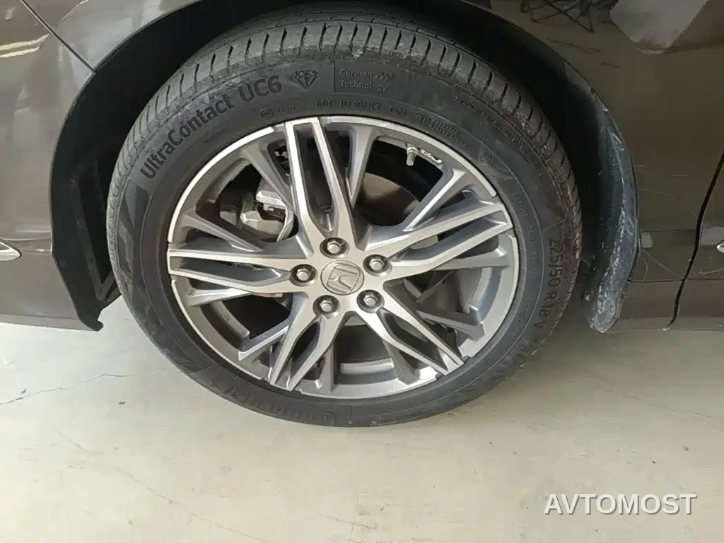 Honda Elysion 2019 2.0L Hybrid Luxury Edition — фото 22