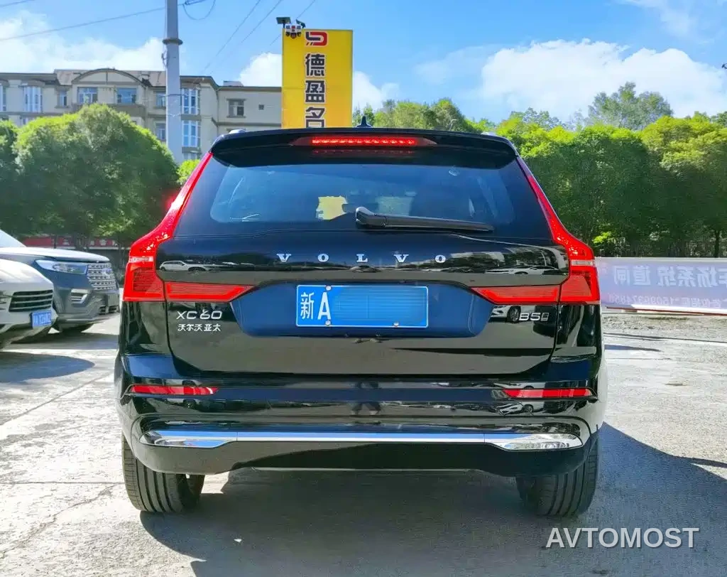 Volvo XC60 2025 B5 AWD Smart Elite Luxury Edition — фото 5