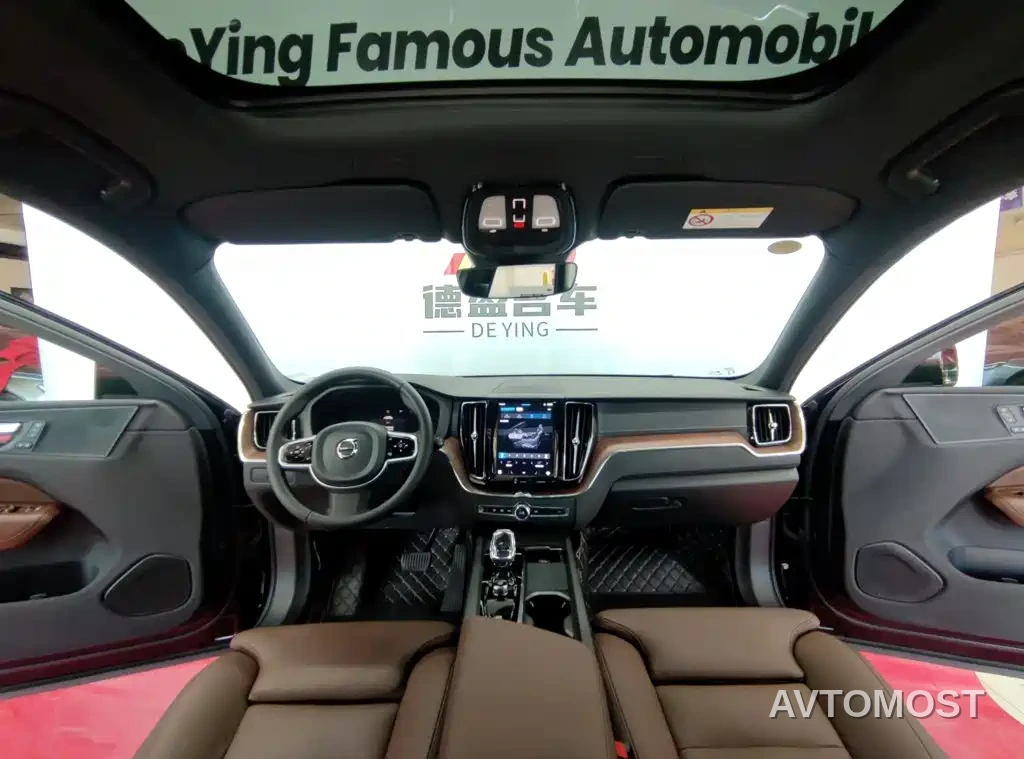 Volvo XC60 2025 B5 AWD Smart Elite Luxury Edition — фото 9