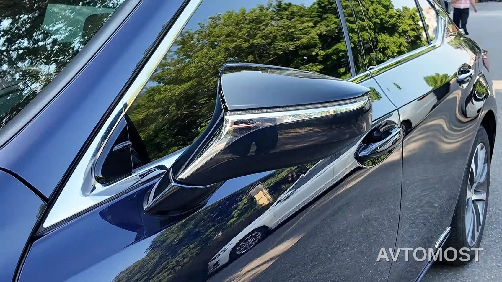 Lexus ES 2020 Model 300h Excellence Edition — фото 5
