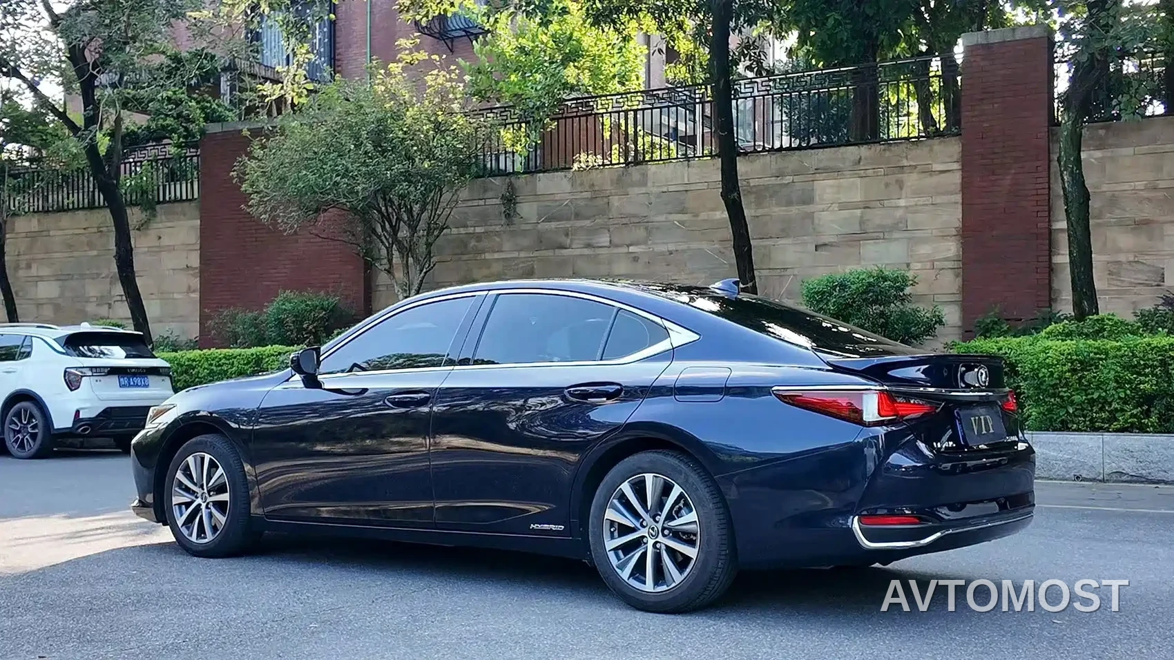 Lexus ES 2020 Model 300h Excellence Edition — фото 14